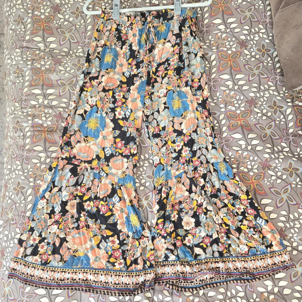 Angie Floral Wide-Leg Beach Flowy Pants Size Large Black Floral Peach Blue Multi - Picture 6 of 16